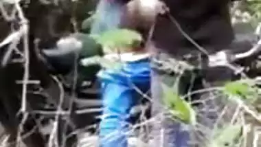 Nepali couple’s outdoor xxx video on a bike