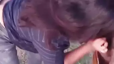 Horny young couple’s kinky outdoor sex under the open sky