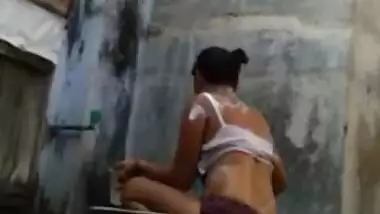 Boyfriend is out of town but sexy Desi woman sends XXX videos to him