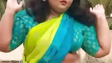 Busty Tamil Insta Babe Shruthika Extreme Hard Shake Navel Show Hot Video