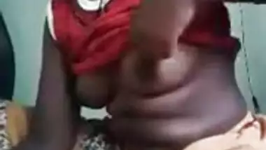 Desi XXX MILF has mouth fucked by her boss in MMS office footage