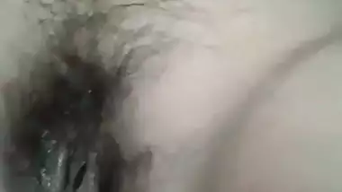 Chut ki video – Desi hottie showing yoni