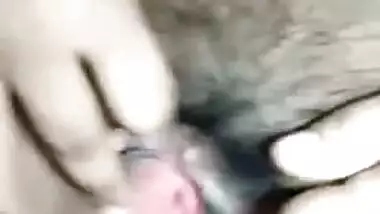 For everyone who wants XXX sex Desi woman shows of body in MMS clip