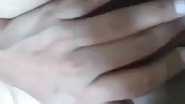 Desi babe in salwar top hot boob and pussy rubbing show