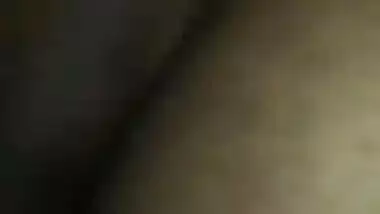 Moti or badi gand wali bhabhi ko pehle lund chusaya phir gand mari,she shouting in pain with clear hindi talk