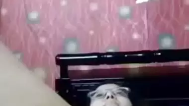 Viral tanker Bengali MILF fingering on video call