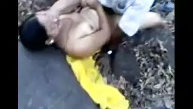 Tamil outdoor sex video of mature village bhabhi fucked by neighbor