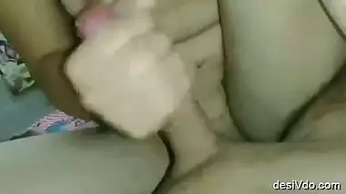 Cute Desi GF Giving Blowjob & Handjob To Her BF Even When She’s Using Her Phone