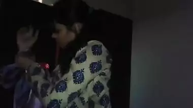 Desi MILF doesn't hide her sex parts from XXX lover in the bed