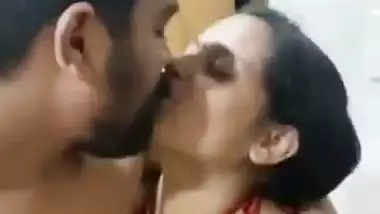 Indian sex MMS of a romantic couple fucking