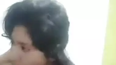 MMS video of Desi guy who tempts hot XXX neighbor into a blowjob