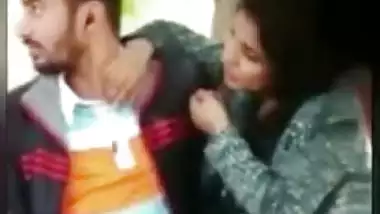 Tamil girl giving blowjob outdoor In park and caught on cam. Desi MMs