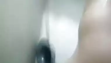 Sexy Bhabhi Bathing and Fingering 6 Clip-Merged into single File