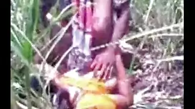 Indian porn movie of bengali village aunty outdoor sex with lover