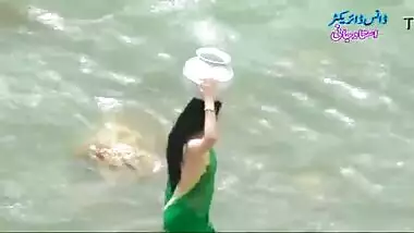 Hot Pakistani pornstar Sitara Malik showing boobs