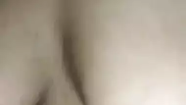 Amateur Desi MILF finds quiet XXX spot perfect to record sex striptease