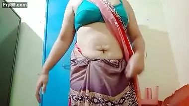 Telugu aunty Sangeeta wants to have bed breaking hot sex with dirty Telugu audio