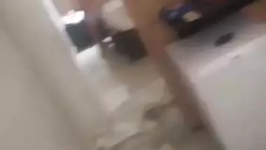 Indian teen sex video of an 18 yr old girl and a man