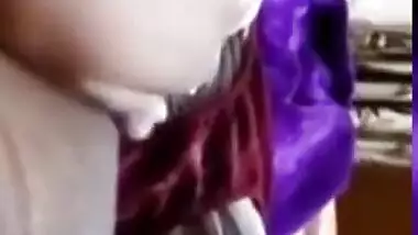 Today Exclusive -sexy Desi Girl Showing Her Boobs And Pussy On Video Call