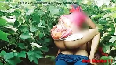 Seeing sister-in-law in the field alone, she took up the entire masha.