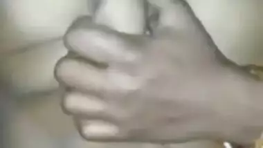 MMS video of Desi girl who puts shaved muff in camera for XXX fans