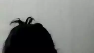 SEXY SOUTH INDIAN BITCH SHAVING HER ARM-PITS AND PUSSY FOR B