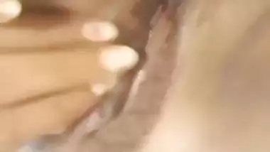 Cute Indian XXX teen showing her sweet boobs and pussy on cam