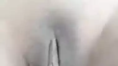 Cute Desi XXX girl showing her teen boobs and pussy on video call