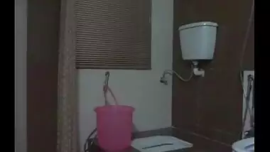 Hidden web camera hardcore home sex scandal of sexy Indian wife Hindi