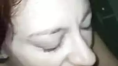 Video of Desi swanky Paki wife who gives a XXX blowjob to facial