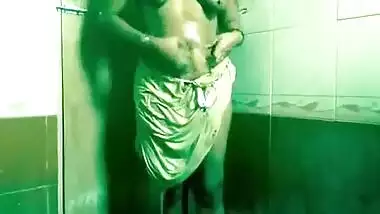 Married guy can jerk off watching porn video where Indian takes a shower