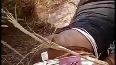 Desi mms clip of Indian village lovers caught fucking outdoor on ground