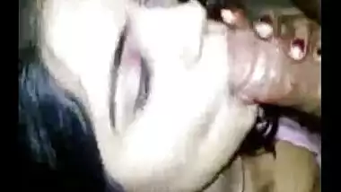 Hot Teen Girlfriend Gives Blowjob And Deep Throat To Lover