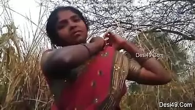 Exclusive- Desi Randi Bhabhi Outdoor Blowjob And Ridding Customer Dick Part 2