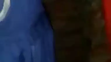 Bihari guy fucks his 18 yr old GF in the Hindi sexy video bf