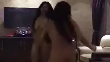 Naughty Pakistani girls loves nude dance they so fucking slim, Desi mms sex