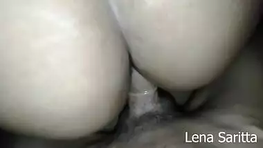 سكس عربي نار الولد ينيك زوجة ابوه في طيزها الكبير والاب نايم