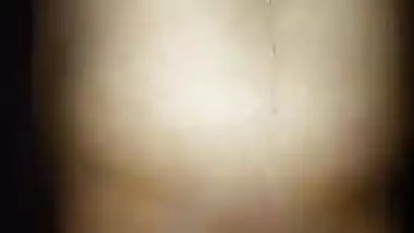 Desi diva with small tits feels free to make man have XXX action