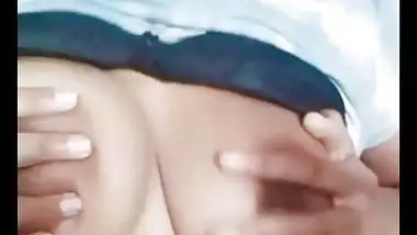 Girlfriend in glasses stands nude in bathroom viral xxx