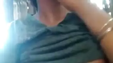 MMS video by Desi girl licking nipples is the best XXX gift for viewers