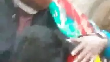 Hot desi girl caught sucking bf cock in park